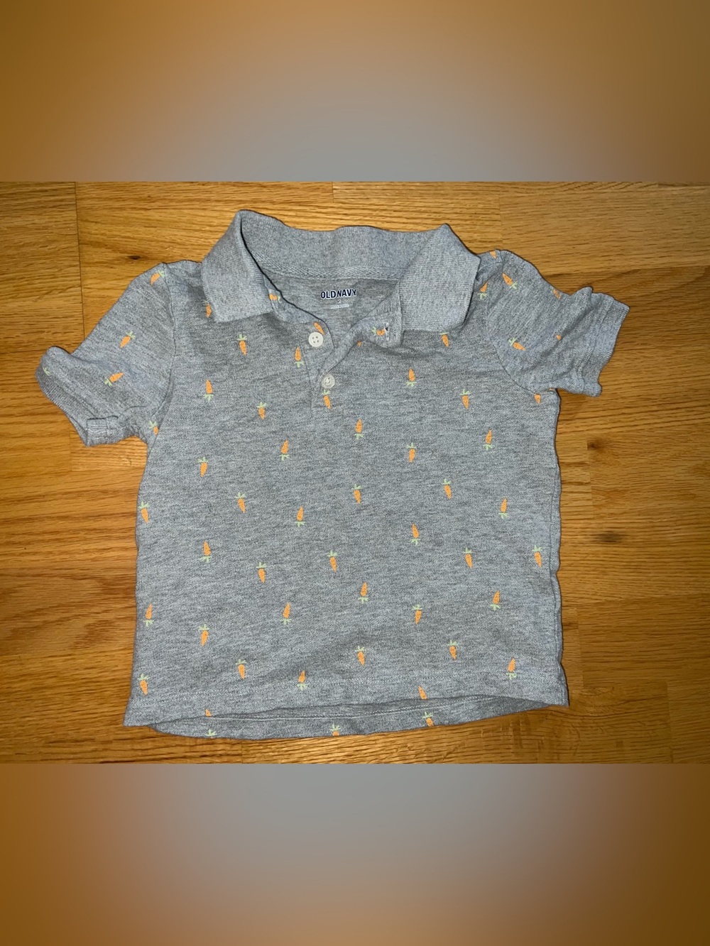 Old Navy Gray Polo Shirt with Orange Carrot Print - Kids